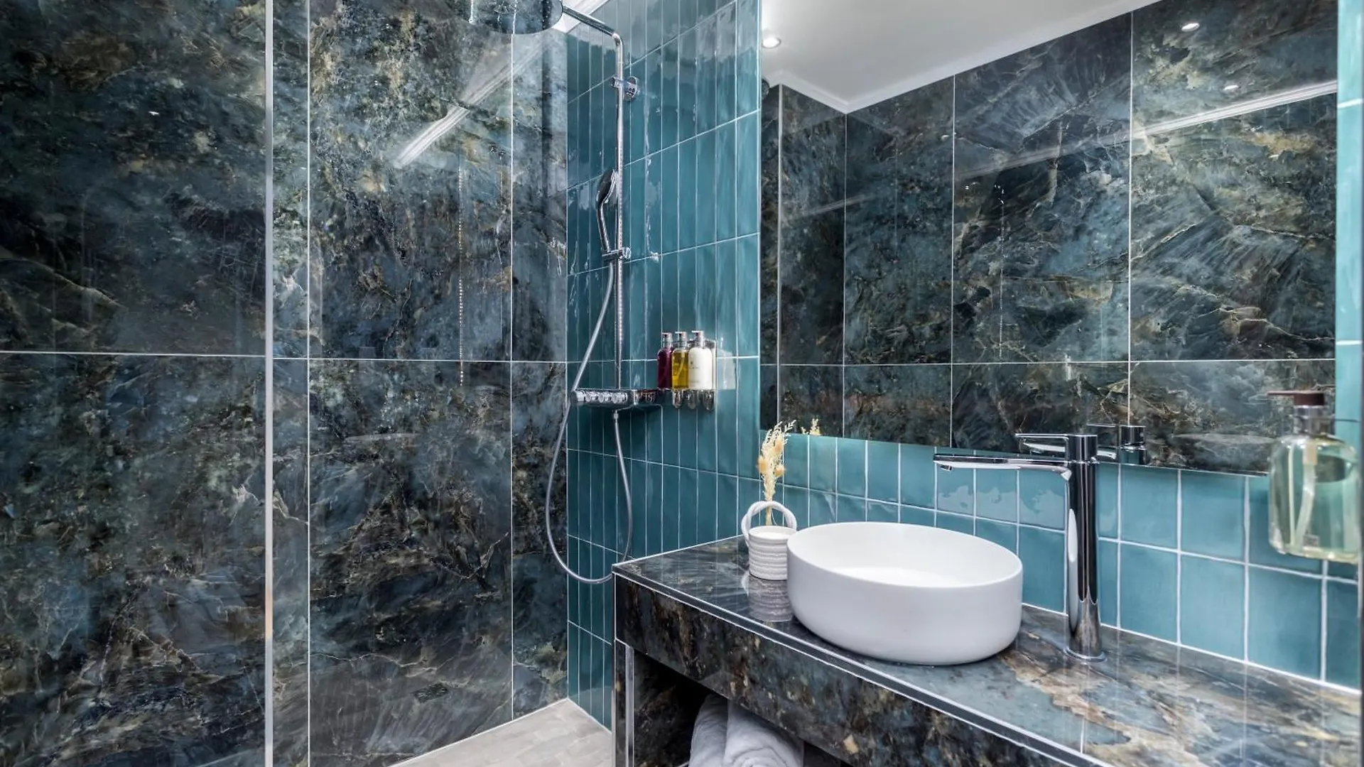 Merveil - Signature - Champs Elysees -kleber Apartment *
