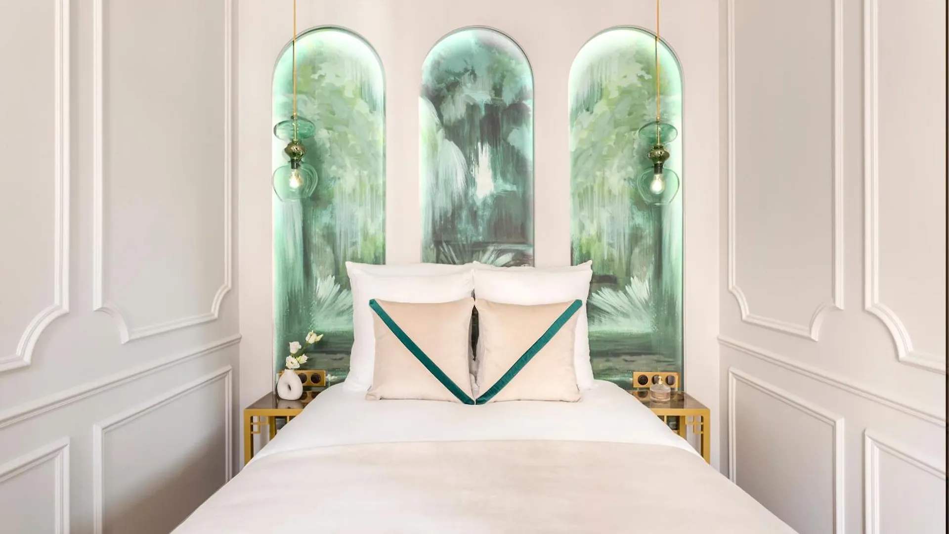 Merveil - Signature - Champs Elysees -kleber * Paris