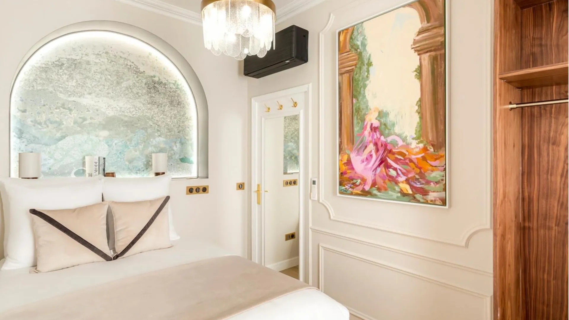 Merveil - Signature - Champs Elysees -kleber * Paris